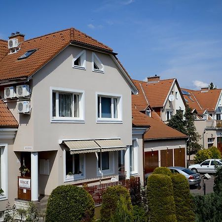 Vincze Vendeghaz Lägenhet Eger Exteriör bild